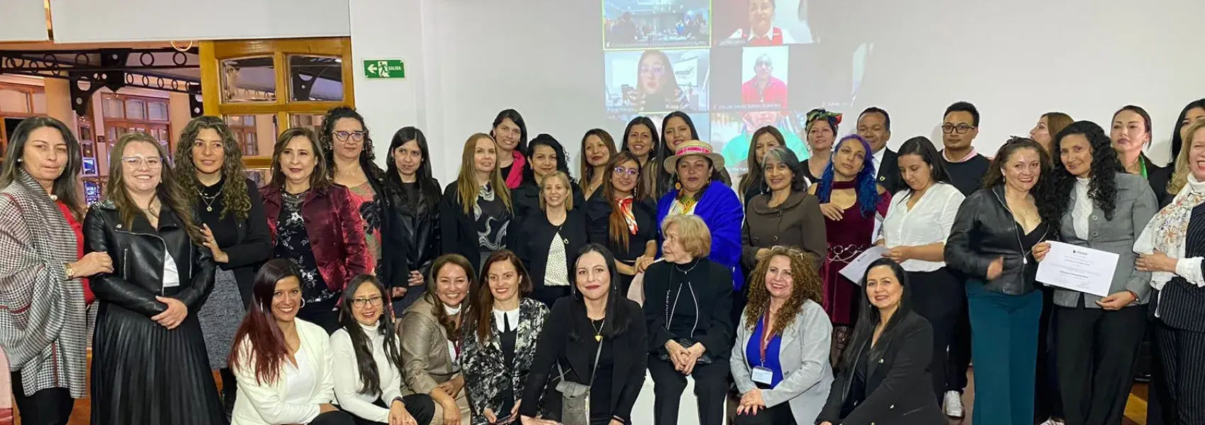 03 EGRESADOS FUNDADORA